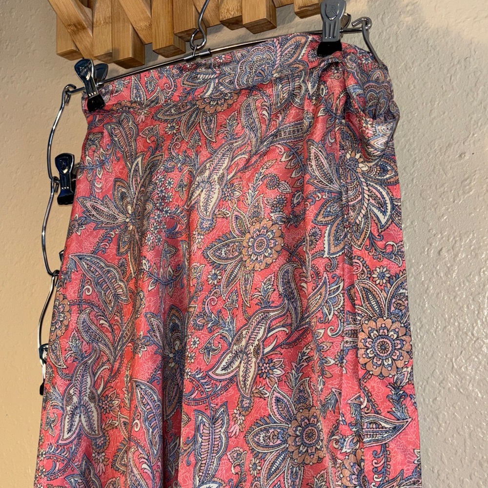 NWOT KARMA HIGHWAY true wrap skirt OSFM. Beautiful slinky material with Paisley’ - Picture 3 of 11